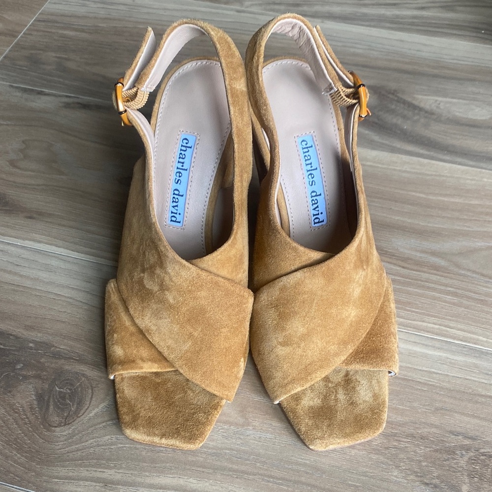Charles David Camel/Tan Suede Slingback Heels